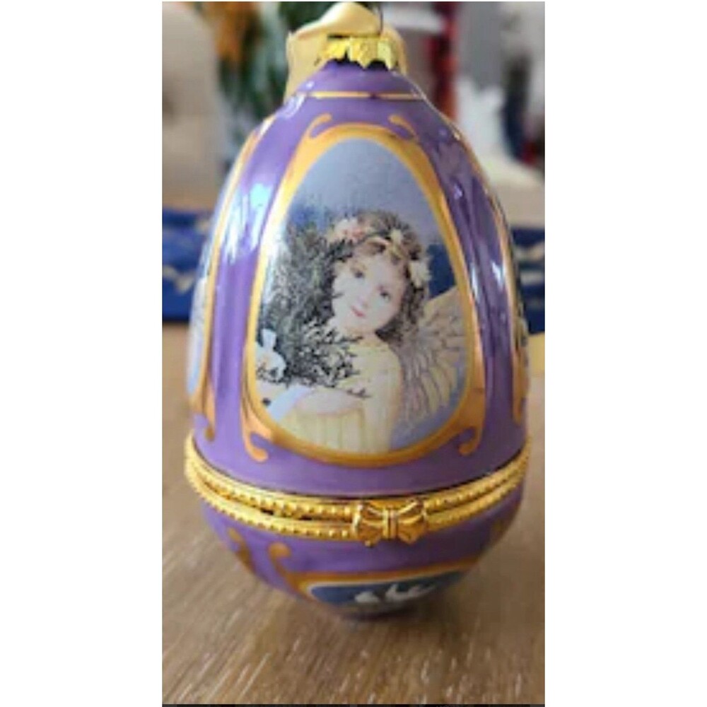 Vintage Porcelain Purple Egg Ornament / trinket box for jewelry New